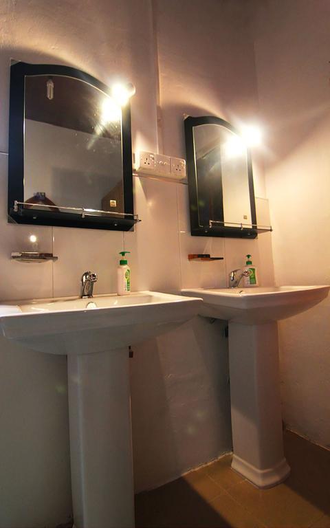 2In1 Kandy Hostel 외부 사진