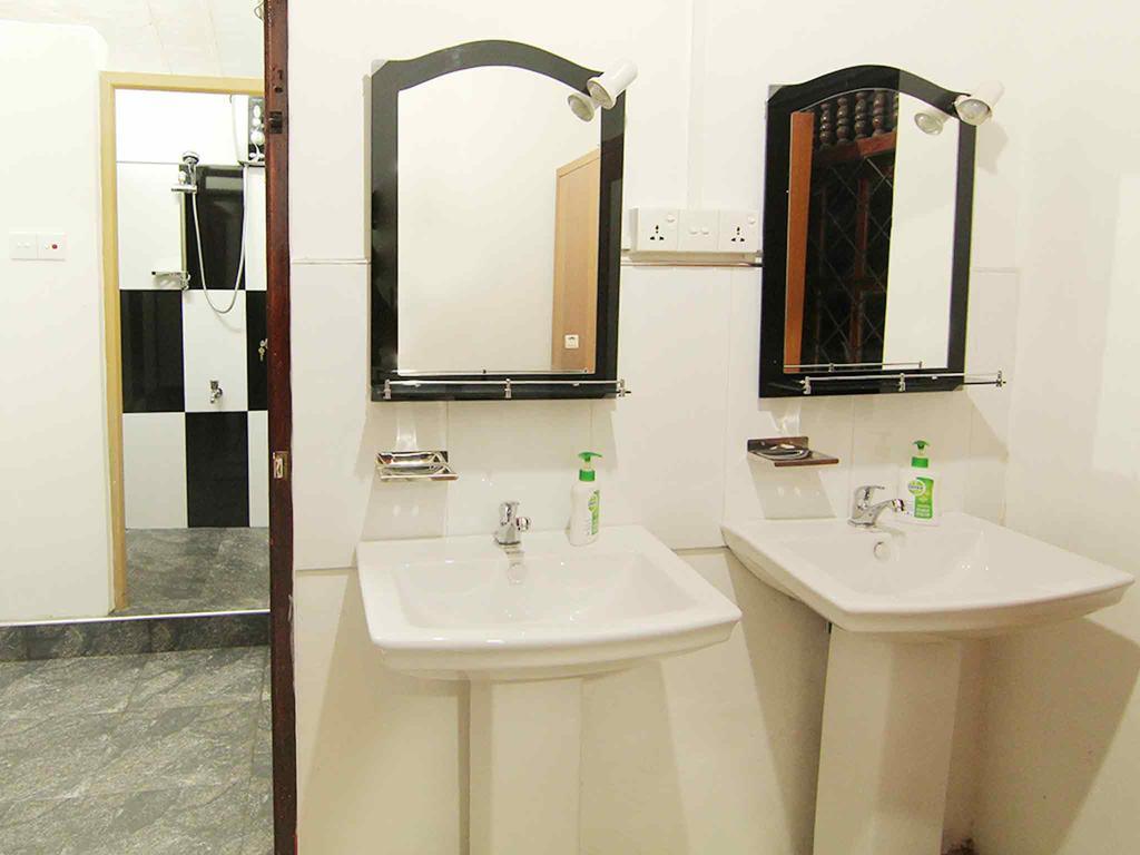 2In1 Kandy Hostel 외부 사진